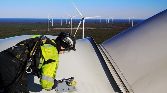 Tuulivoimaloiden tarkastukset varmistavat jatkuvan sähköntuotannon